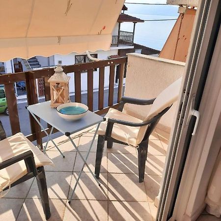 Beautiful Seaside Studio Akrata Exterior foto