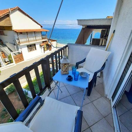 Beautiful Seaside Studio Akrata Exterior foto